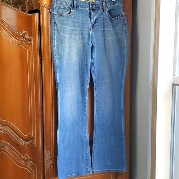 Old Navy Sweetheart woman's jeans. Size 10 regular. Good used condition. - Picture 1 of 7